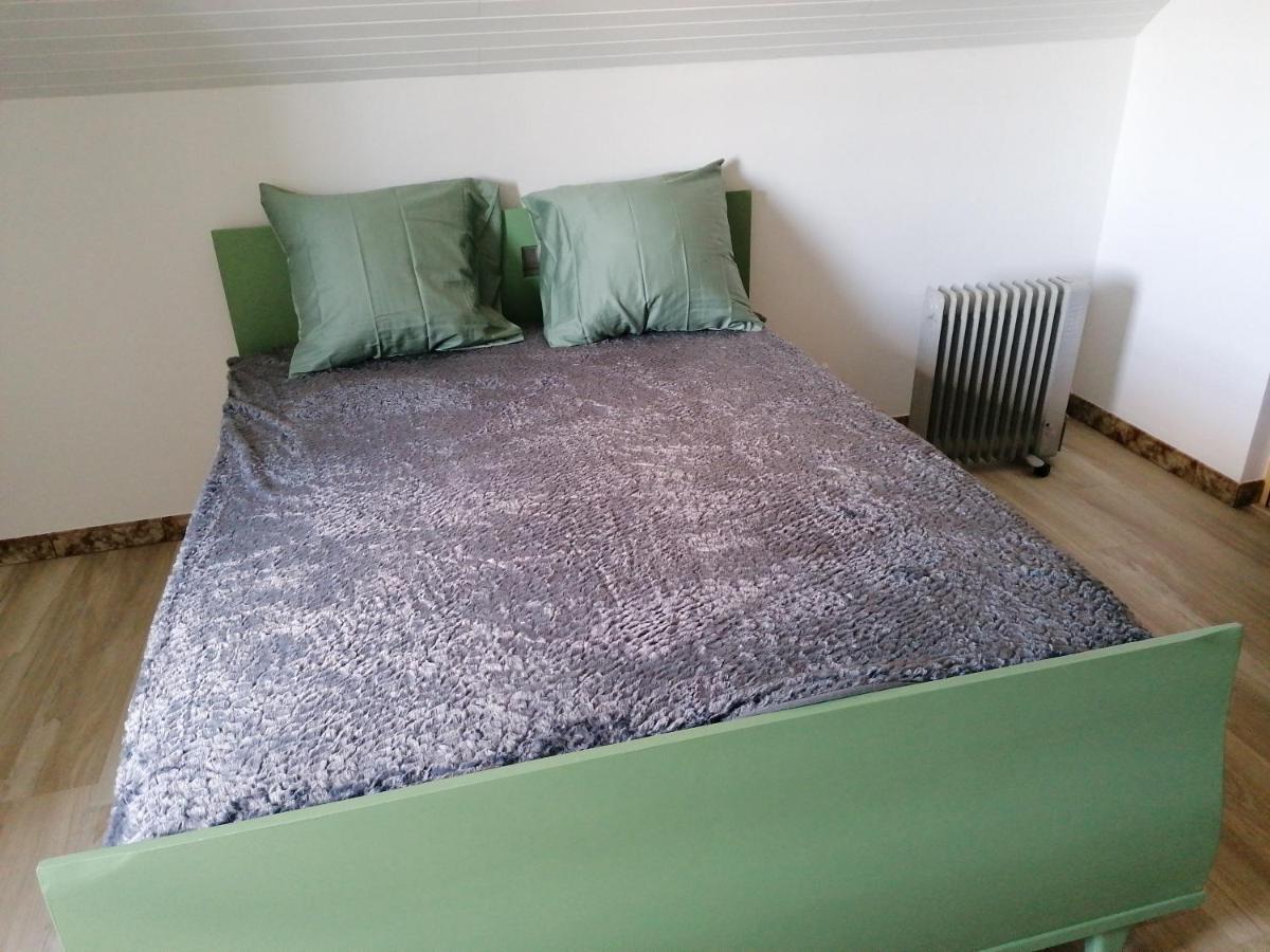 Chambre Parentale Chez L'Habitant Saint-Corneille Exterior foto